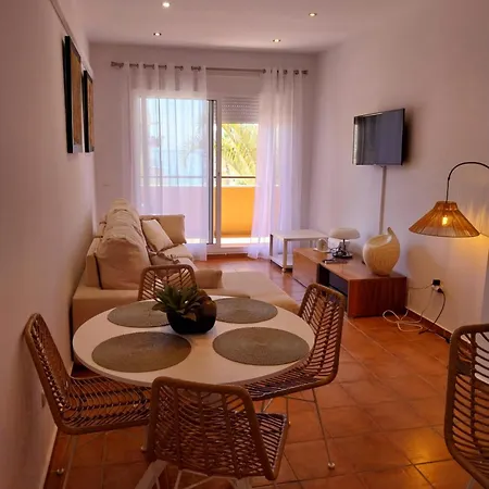 Lumarthia Apartment *
