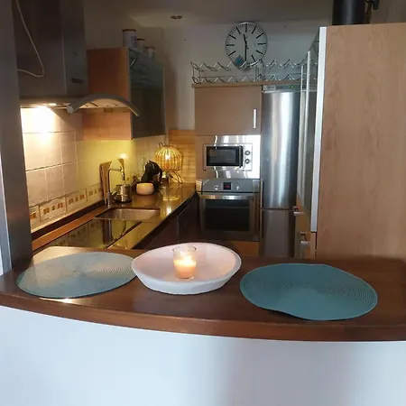 Lumarthia Apartment